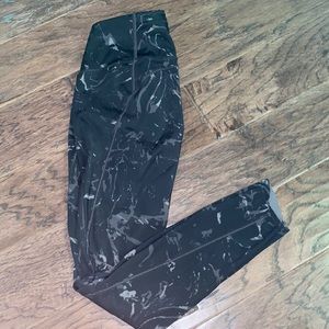 ATHLETA LEGGINGS - COULD FIT SIZE 2-4